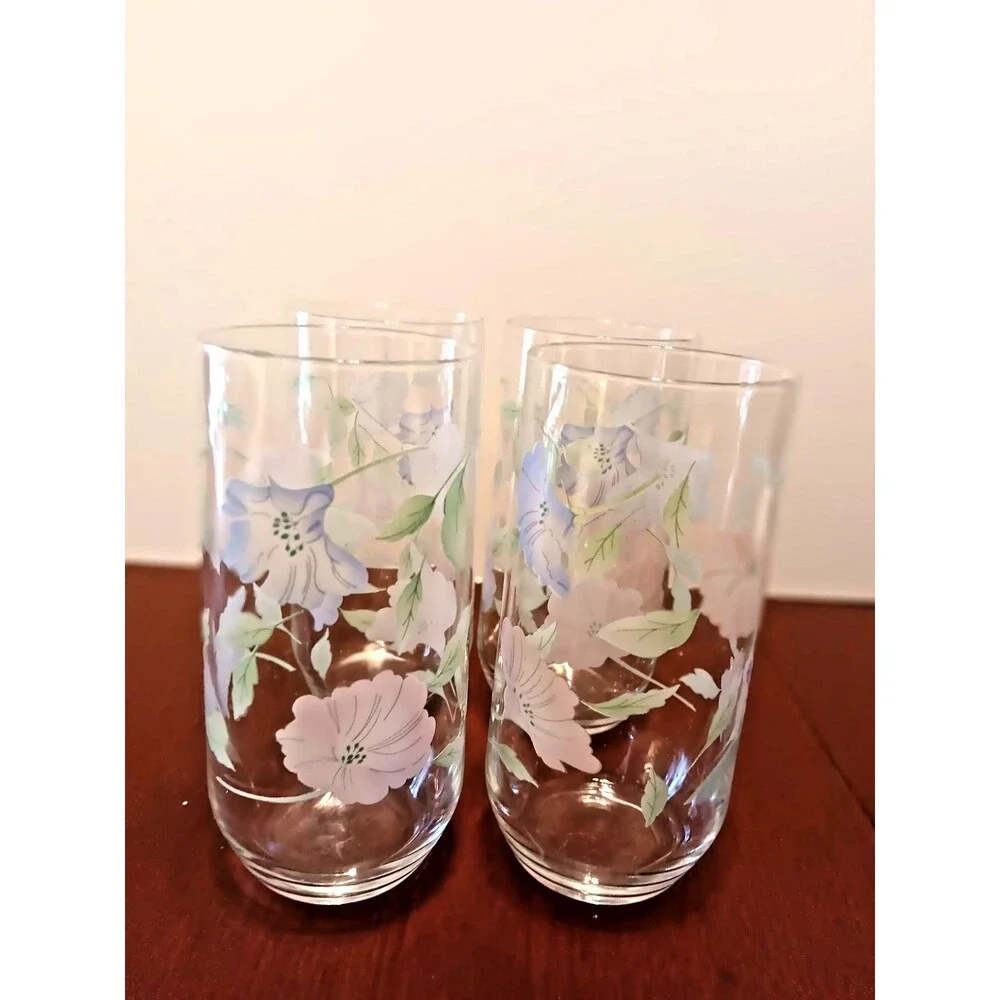 Vintage Set of 4 Floral 14 oz Drinking Glasses Blue Pink Flower Tumblers